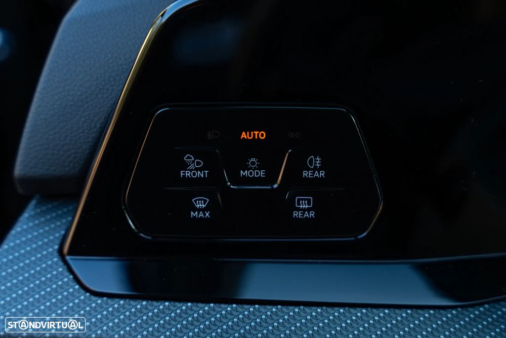 VW Golf 2.0 TSI R DSG - 26