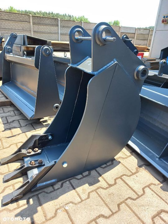 Łyżka kopiąca 30cm do koparko-ładowarki JCB 3CX 4CX JCB koparko ładowarka - 1