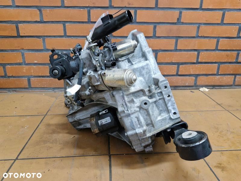 TOYOTA VERSO S SUBARU TREZIA 1 I 1.4 SKRZYNIA BIEGÓW - 6