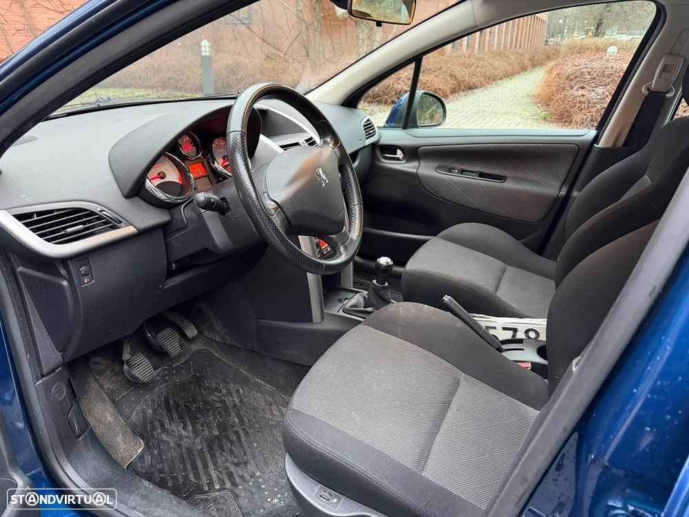 Peugeot 207 1.4 16V Premium - 6