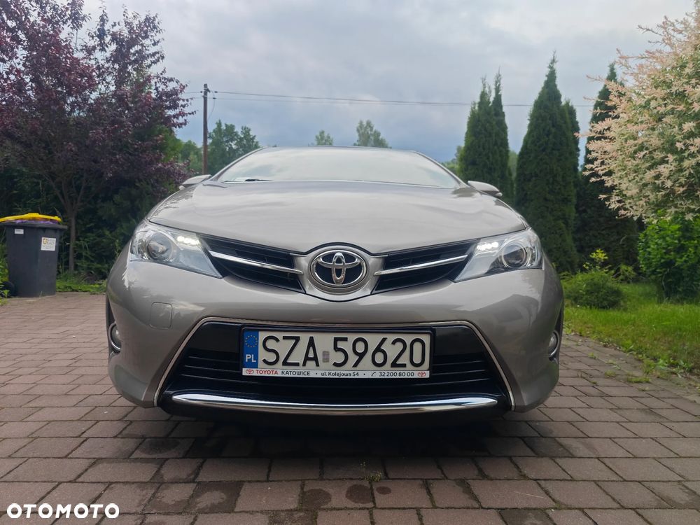 Toyota Auris 1.6 Premium - 32