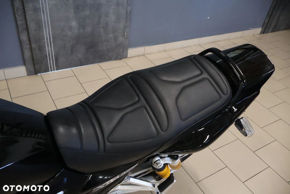 Yamaha XJR - 10