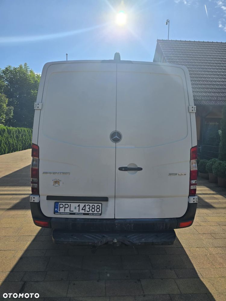 Mercedes-Benz Sprinter - 12