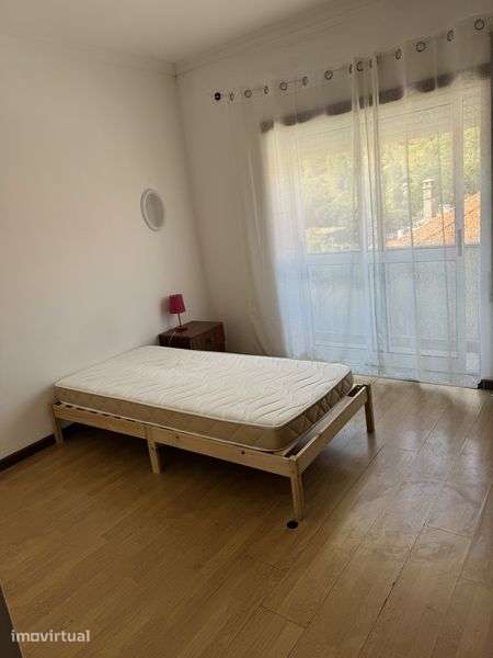 Arrenda se apartamento T2 - Grande imagem: 2/5