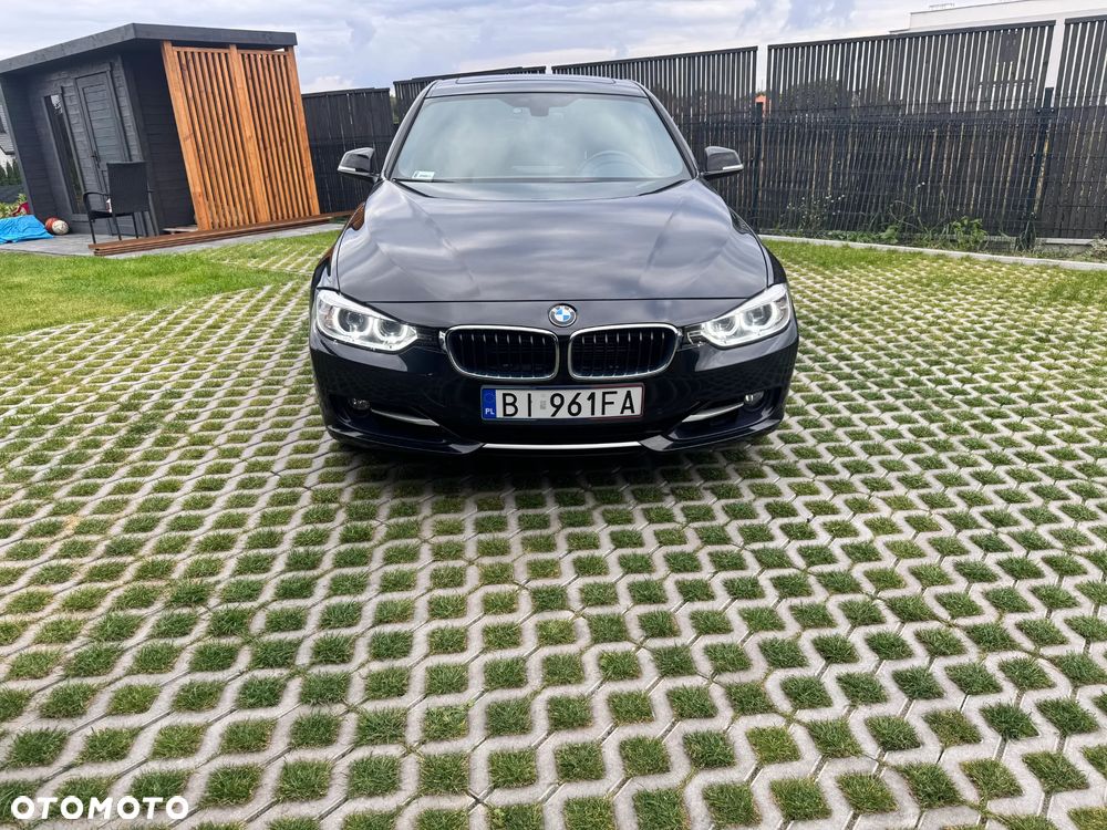 BMW Seria 3 335i Sport Line - 14