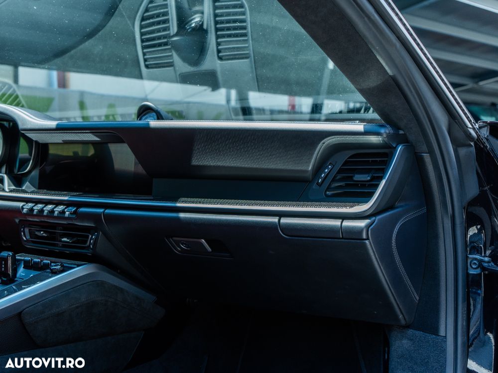 Porsche 911 911Turbo S - 27