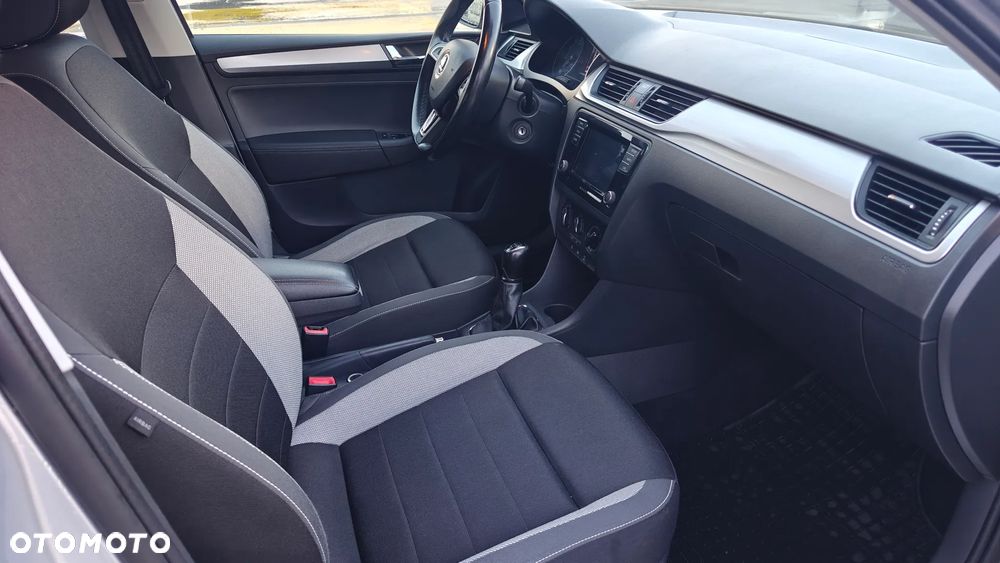 Skoda RAPID 1.0 TSI Ambition - 17