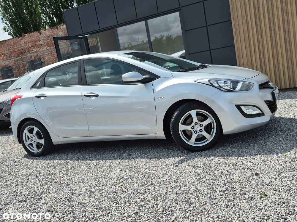 Hyundai i30 1.4 Comfort - 17