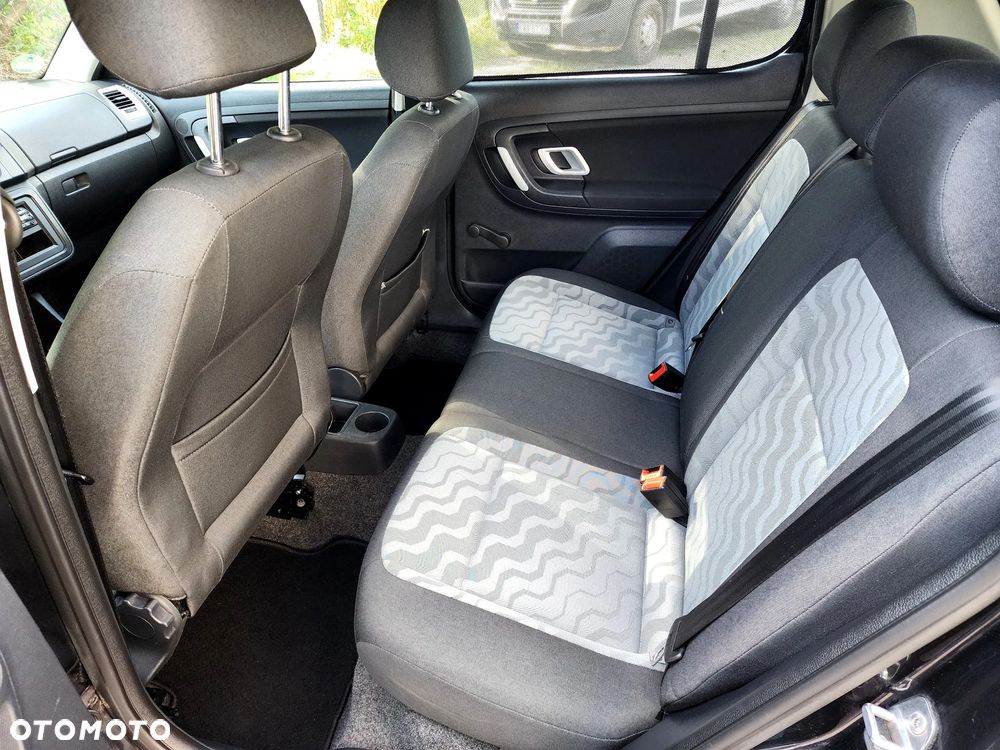 Skoda Fabia 1.2 HTP Ambiente - 31