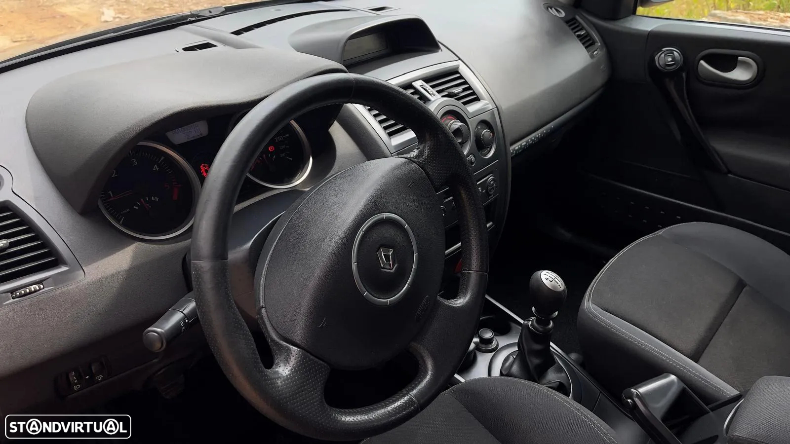 Renault Mégane 1.5 dCi Dynamique S - 12