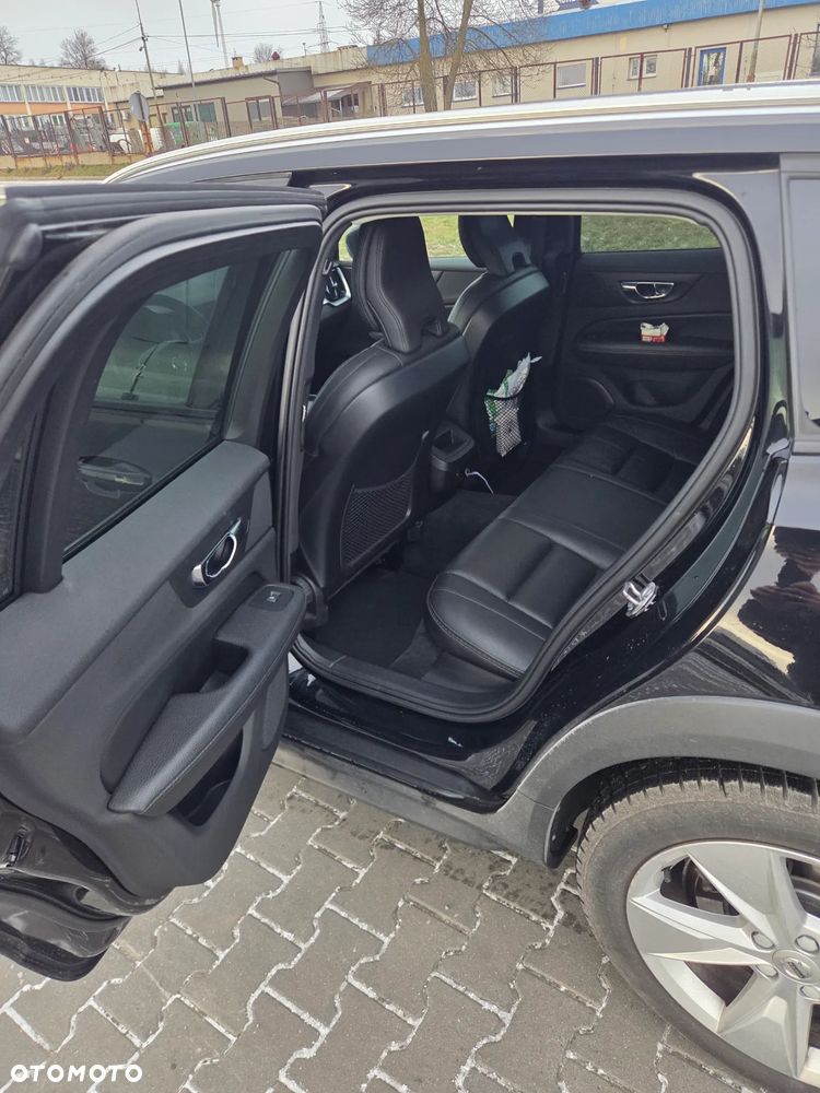 Volvo V60 Cross Country - 14