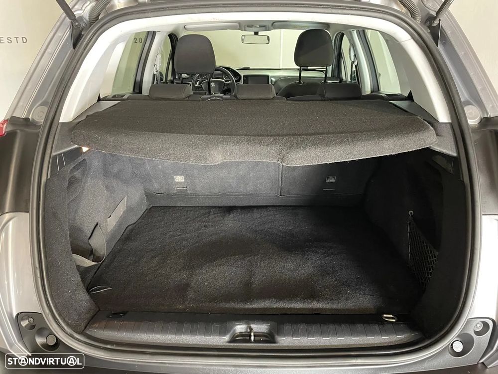 Peugeot 2008 - 8