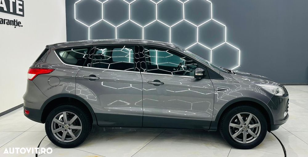 Ford Kuga 1.6 EcoBoost 2x4 Trend - 6