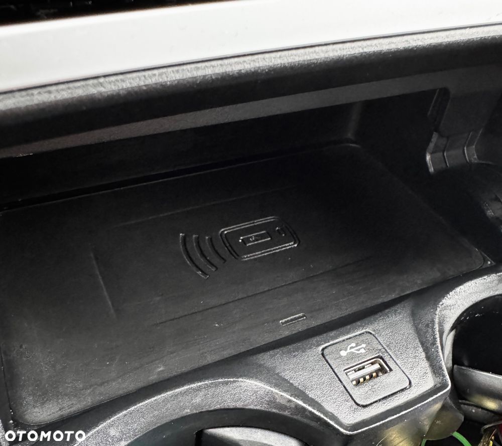 BMW Seria 3 318d Sport Line - 11