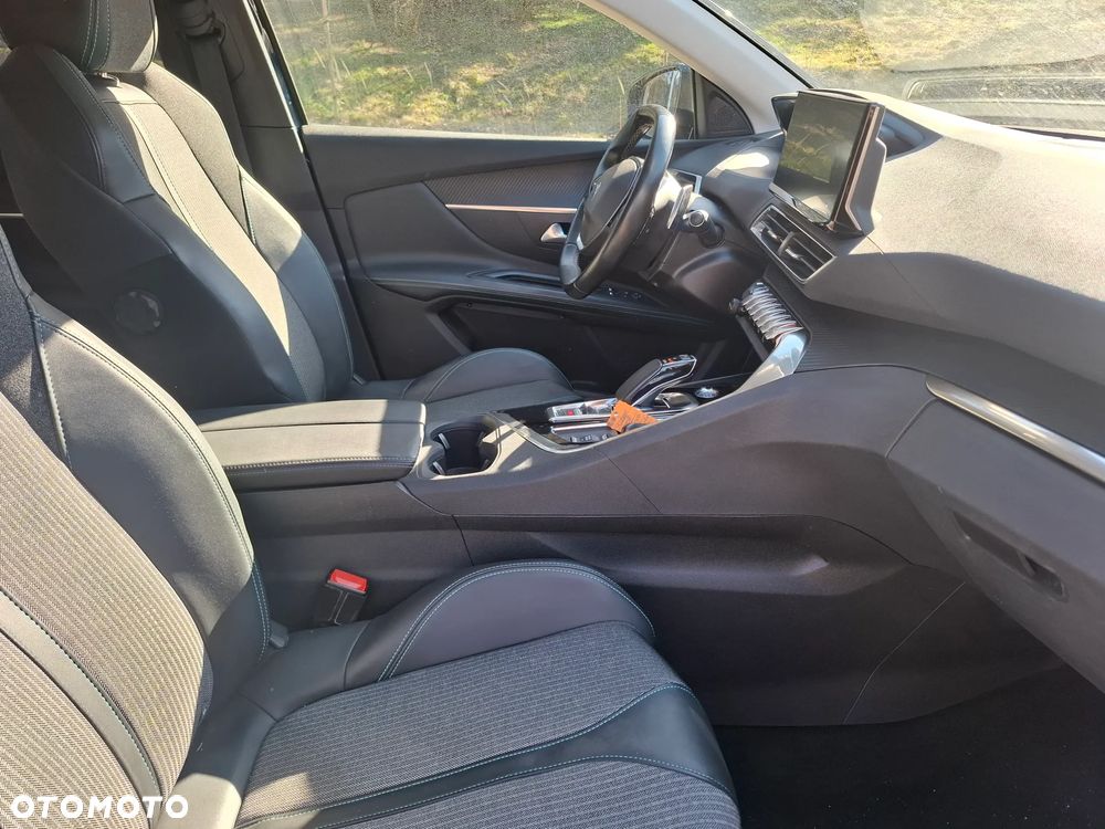 Peugeot 3008 1.6 PureTech Hybrid PHEV Allure Pack S&S EAT8 - 8