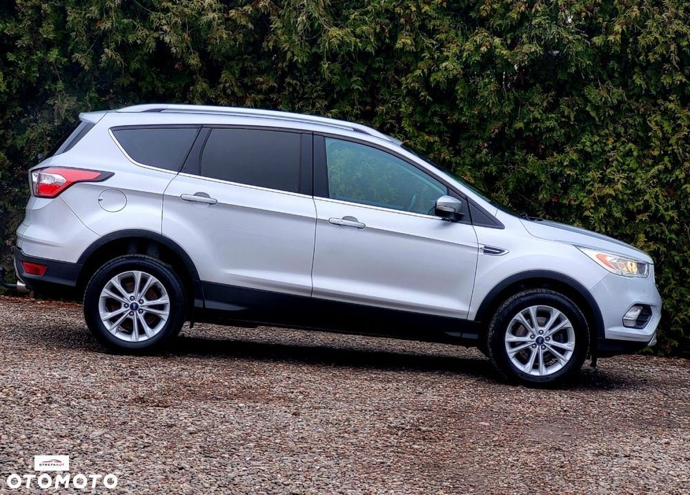 Ford Kuga - 13