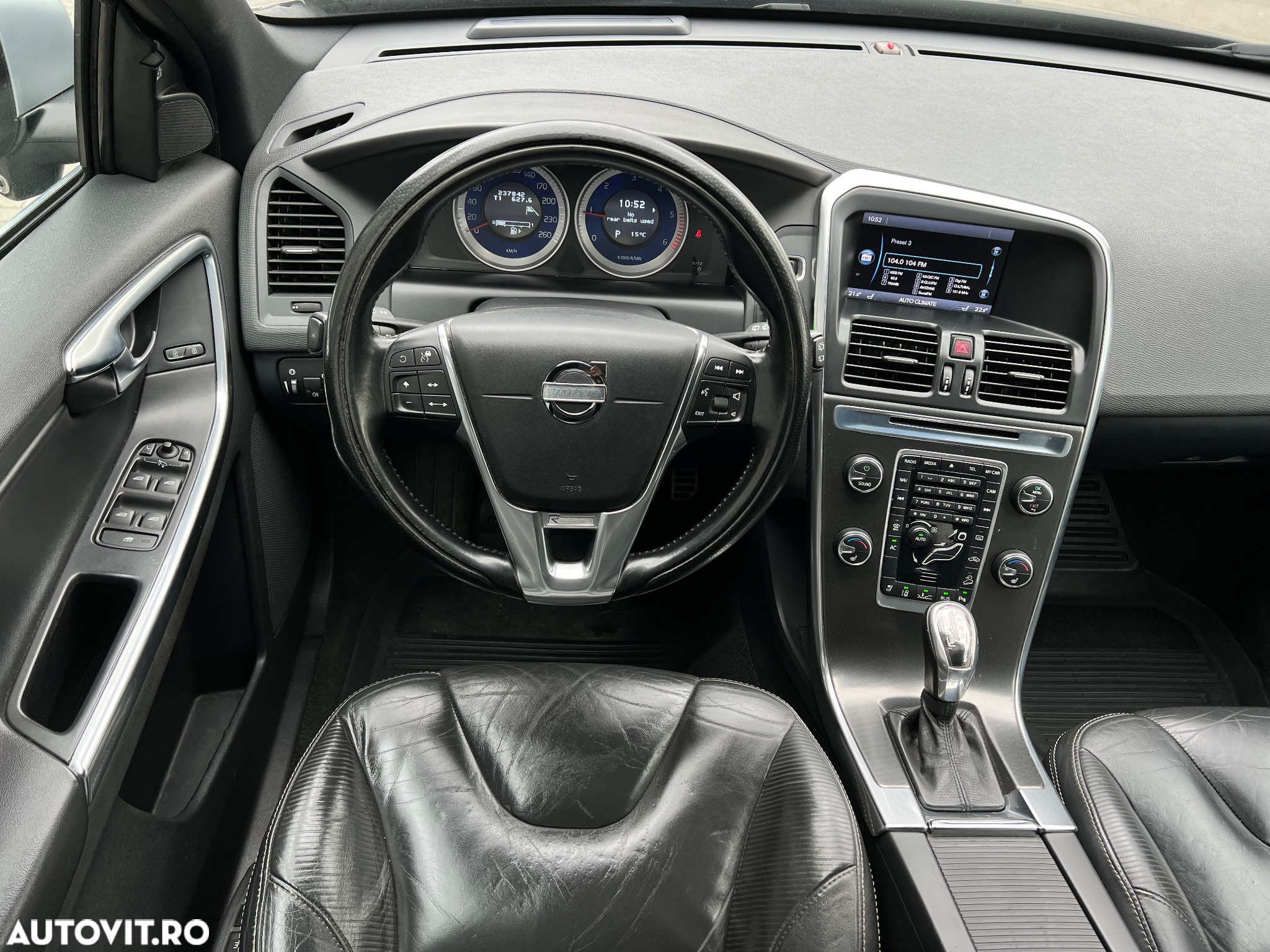 Volvo XC 60 D5 AWD Aut. RDesign - 4