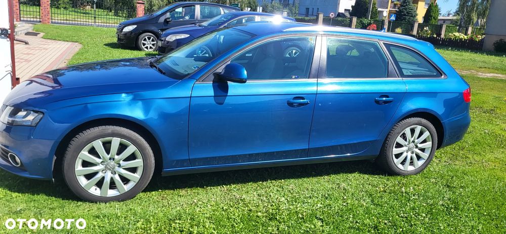 Audi A4 Avant - 4