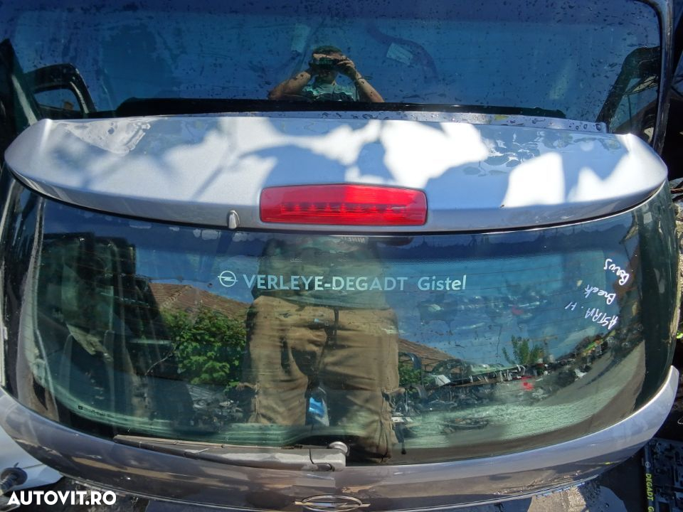 Vand Haion Opel Astra H Kombi Break din 2007 volan pe stanga fara rugina fara lovituri - 3