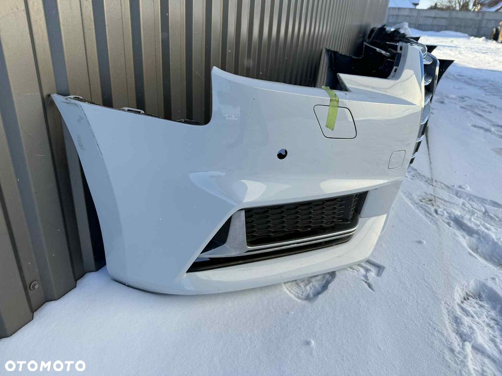 Audi A4 B9 S Line Zderzak Przód Przedni Sprysk. PDC 15-19 Kolor: LS9R - 3