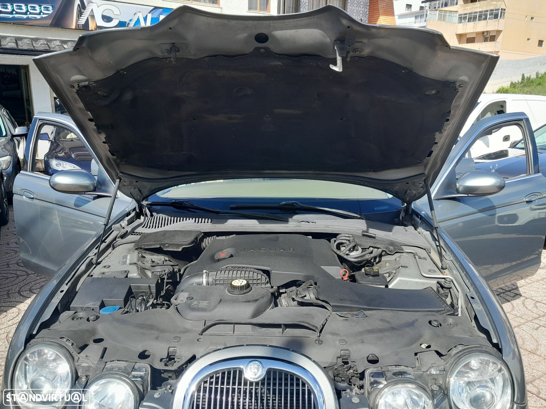 Jaguar S-Type 2.7 D V6 Executive Auto. - 39