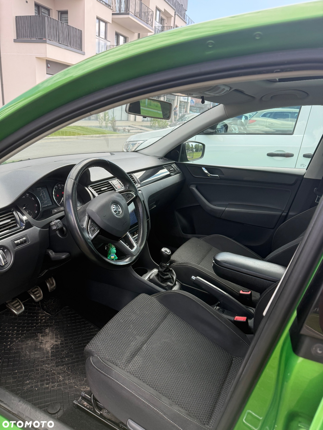 Skoda RAPID - 6