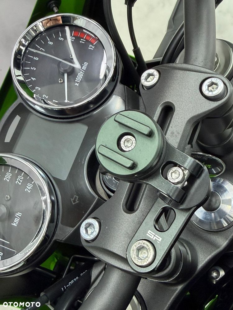 Kawasaki Z 900 RS - 20