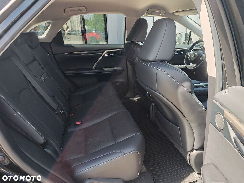 Lexus RX - 24