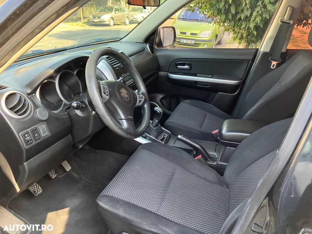Suzuki Grand Vitara 1.9 DDiS Comfort+ DPF - 3