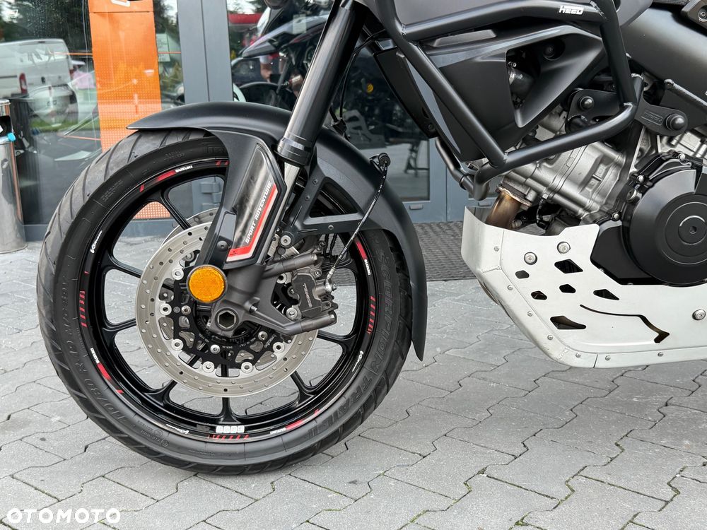 Suzuki V-STROM - 32