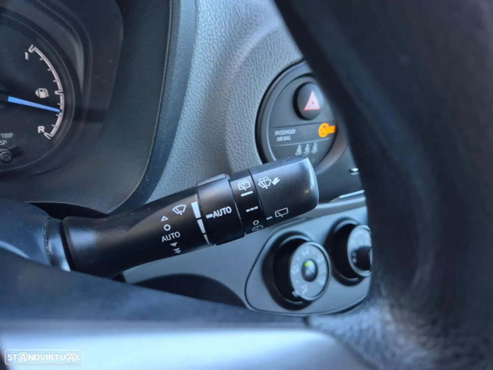 Toyota Yaris 1.5 VVT-i Active - 21