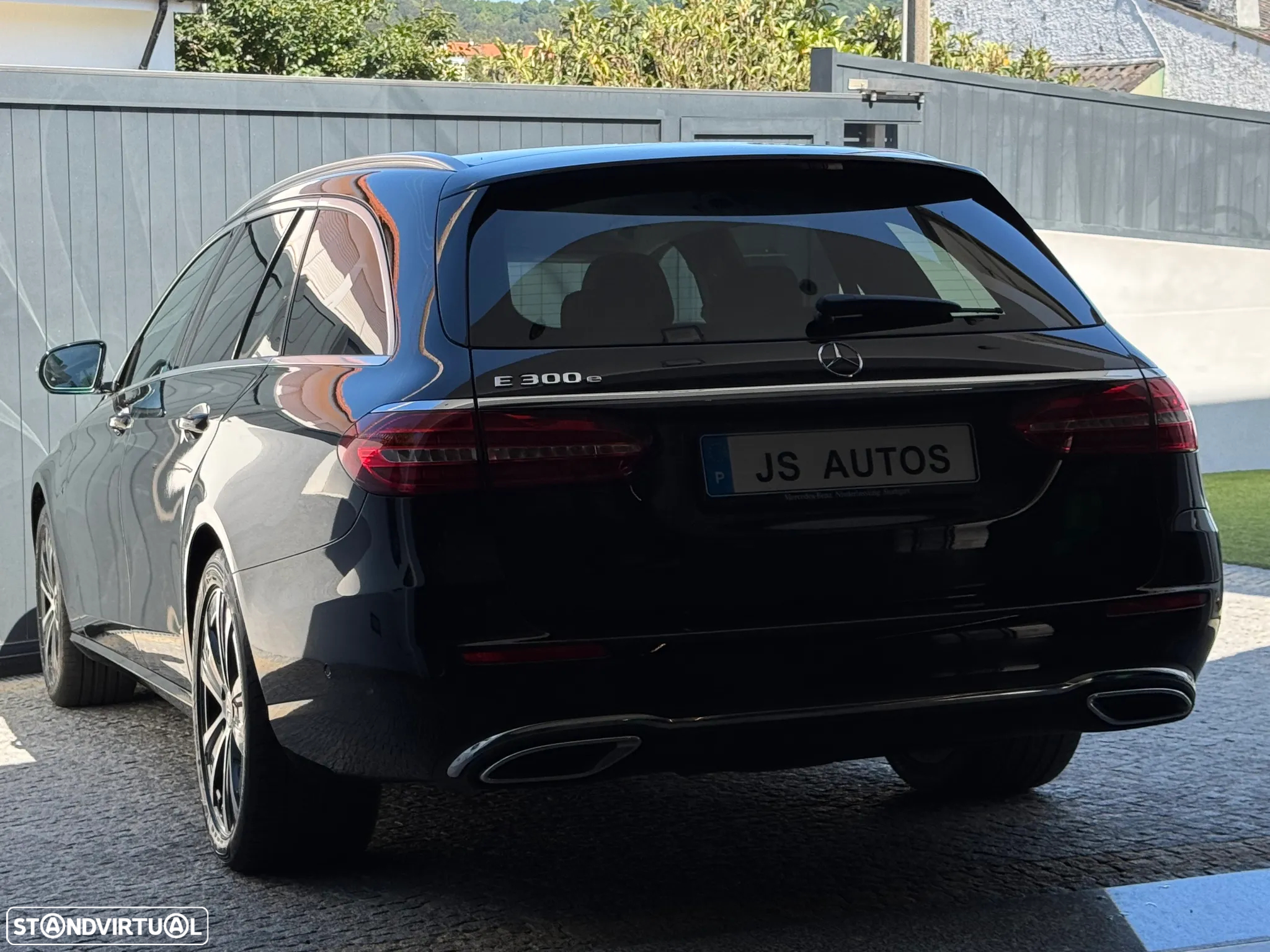 Mercedes-Benz E 300 e Avantgarde - 4
