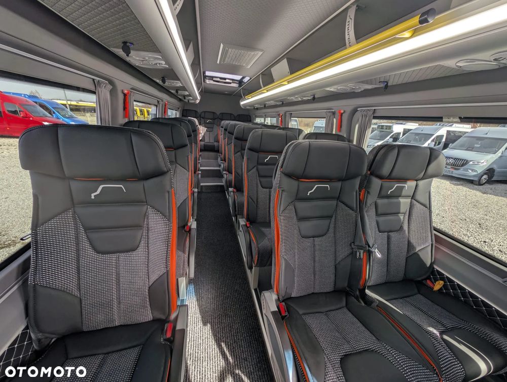 Mercedes-Benz Sprinter 519 - 32