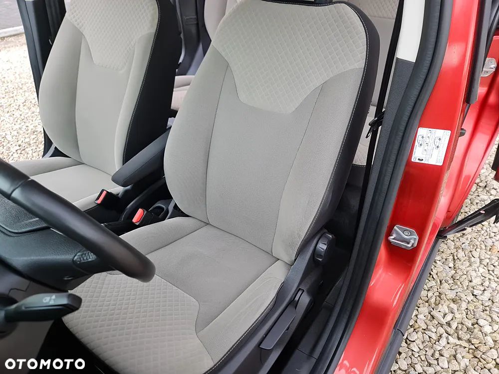 Ford Tourneo Courier 1.5 TDCi Titanium - 15