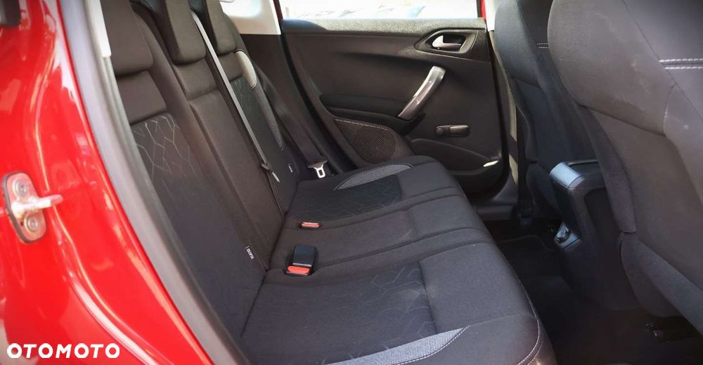Peugeot 2008 - 18
