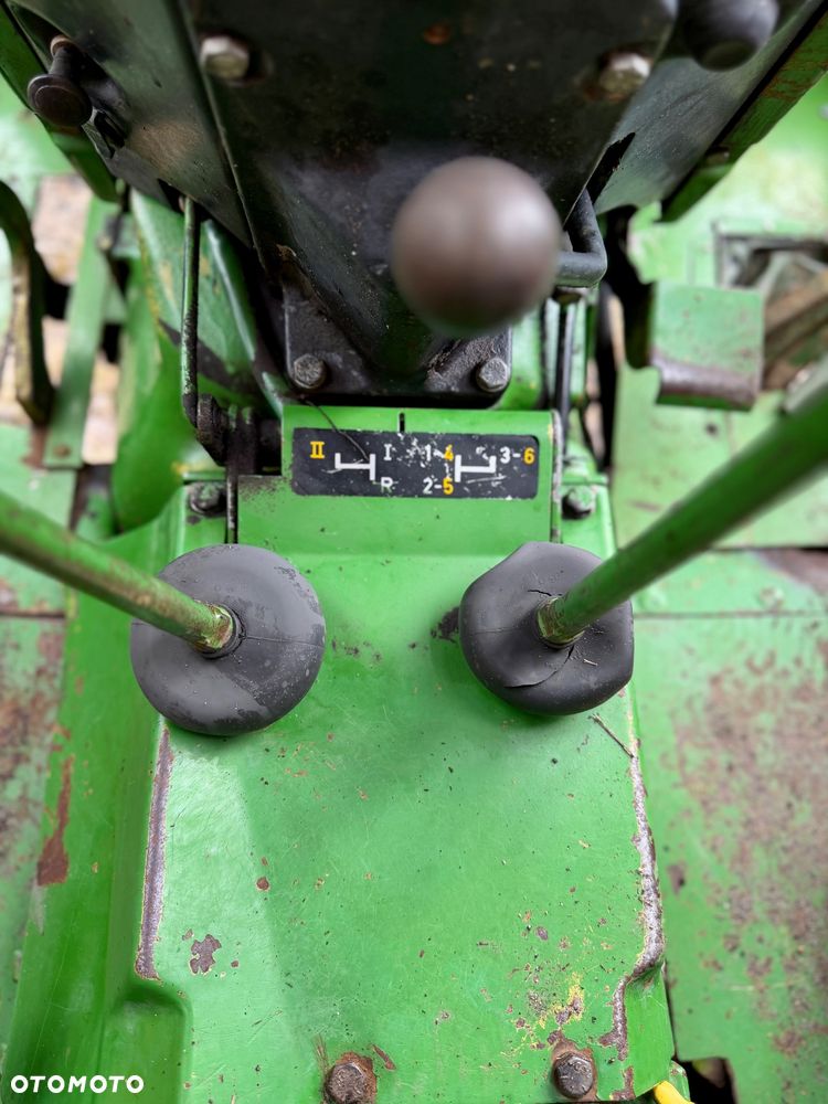 John Deere 3120 - 13