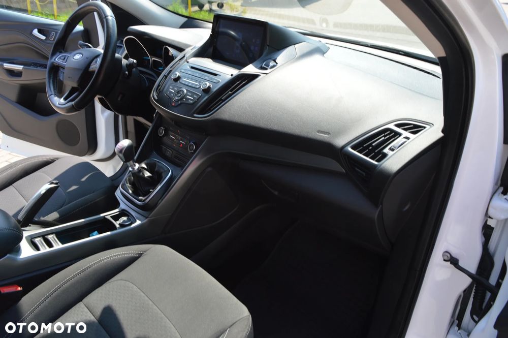 Ford Kuga 2.0 TDCi 4x4 Titanium - 22