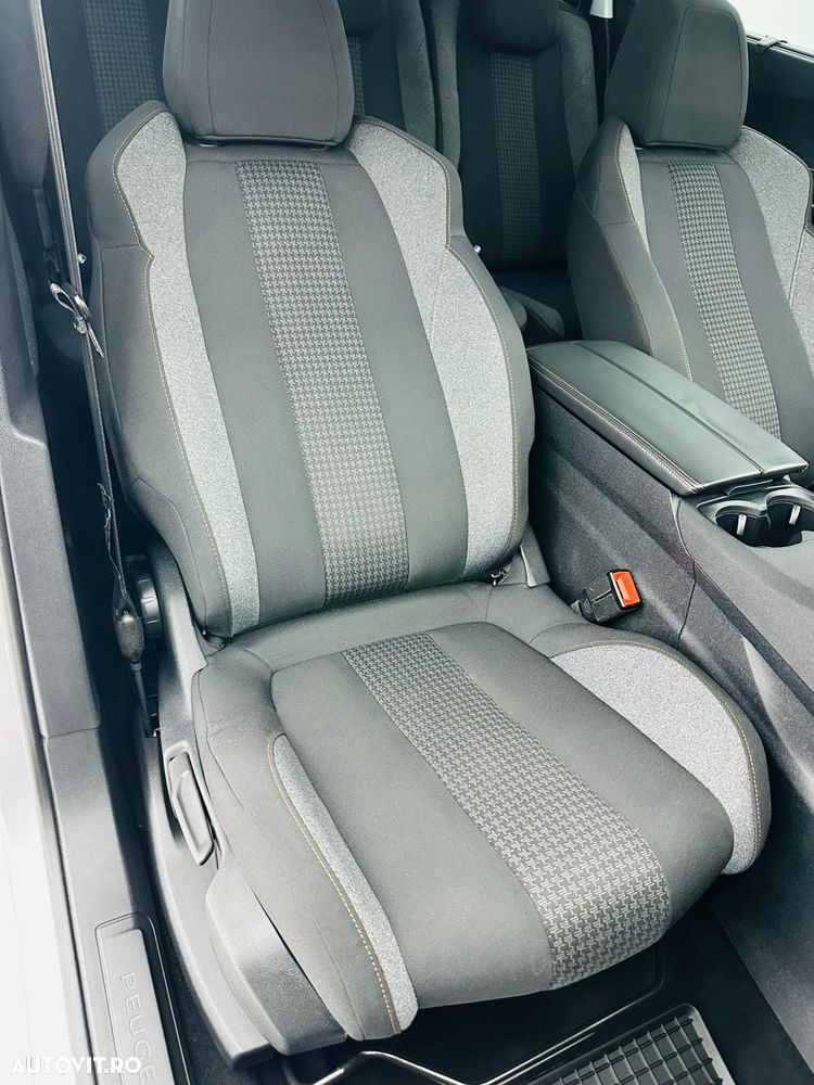 Peugeot 5008 PureTech 130 Allure - 23