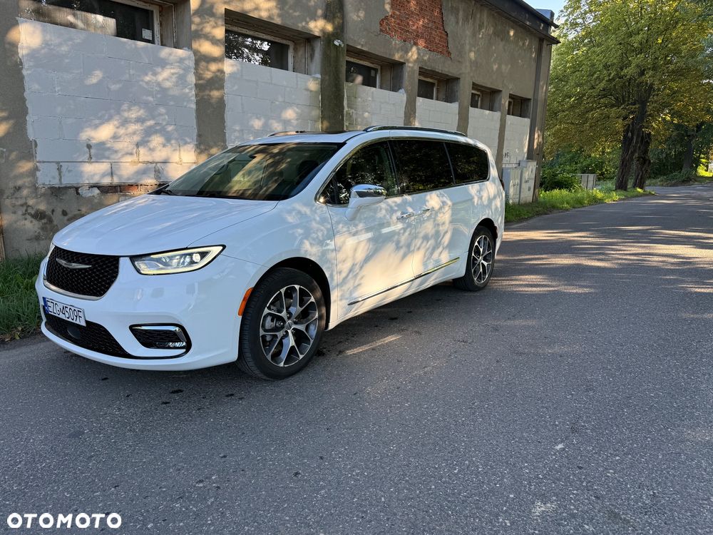 Chrysler Pacifica - 4