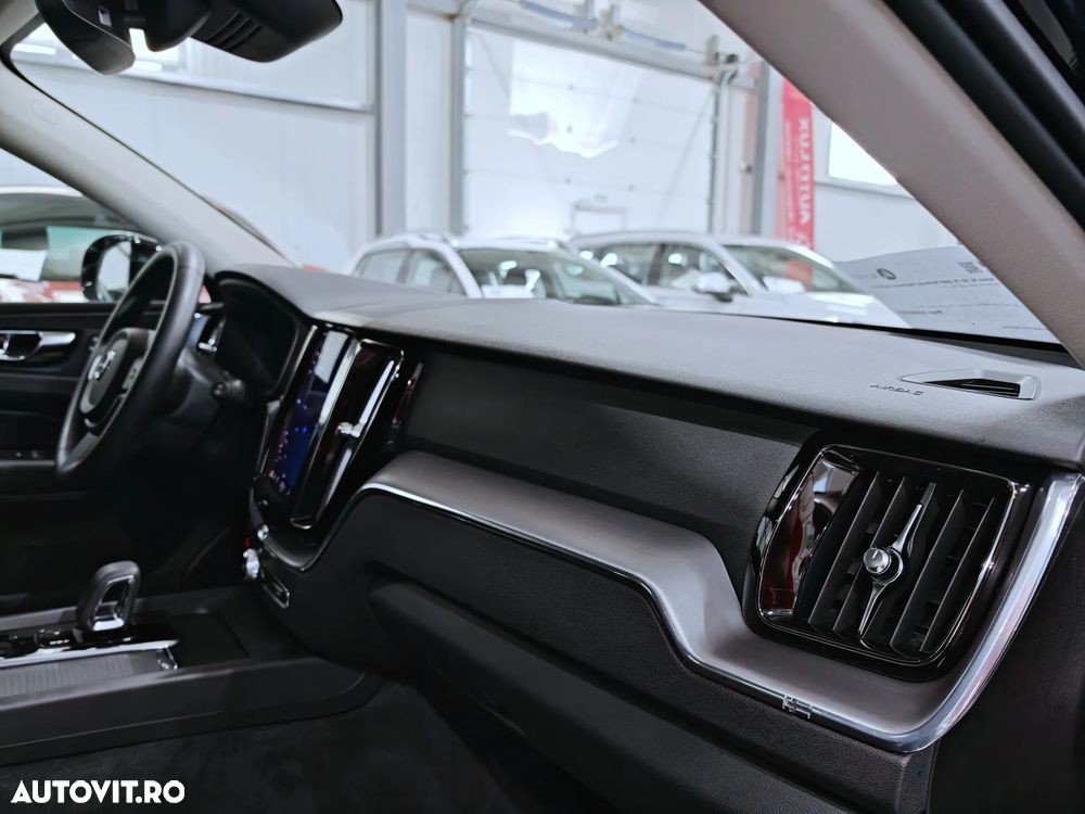 Volvo XC 60 T6 AWD Recharge Geartronic Inscription - 18