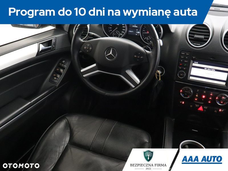 Mercedes-Benz ML - 9