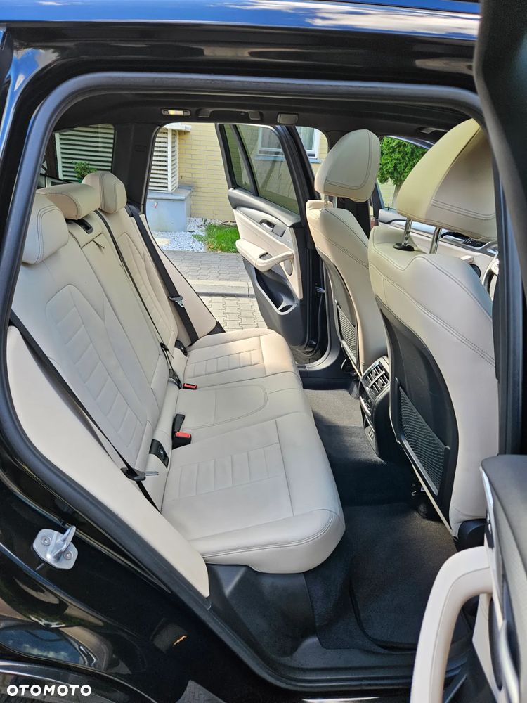 BMW X3 xDrive20d - 19
