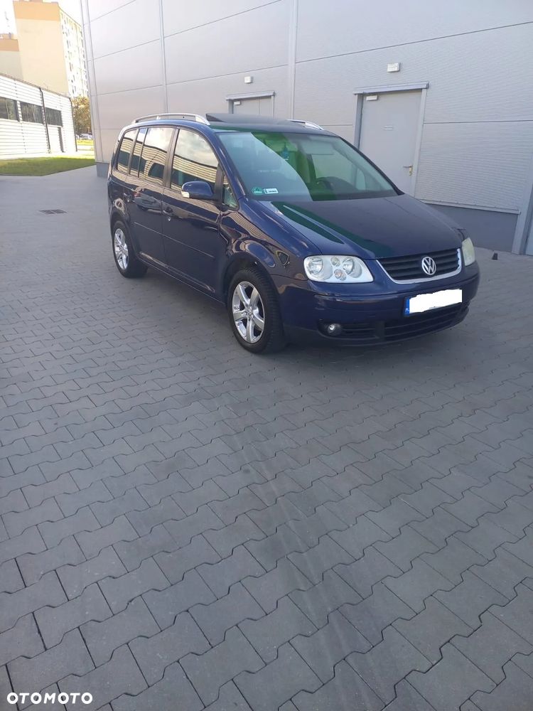 Volkswagen Touran - 4