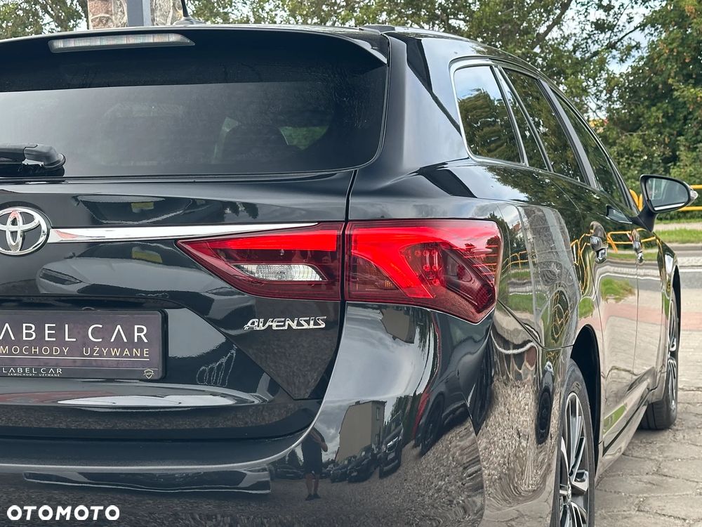 Toyota Avensis Touring Sports 1.8 Team Deutschland - 25