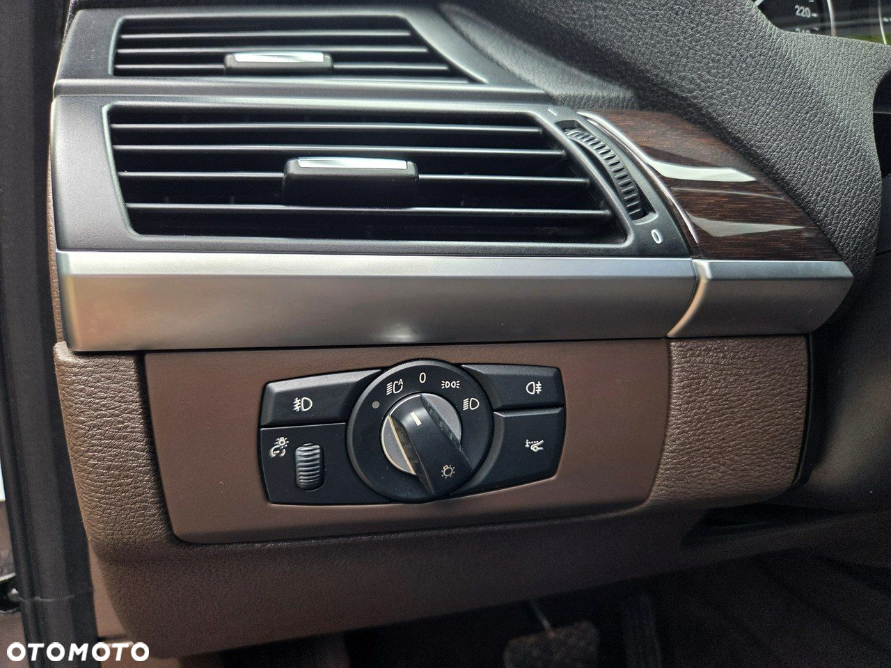 BMW X5 xDrive40d - 17