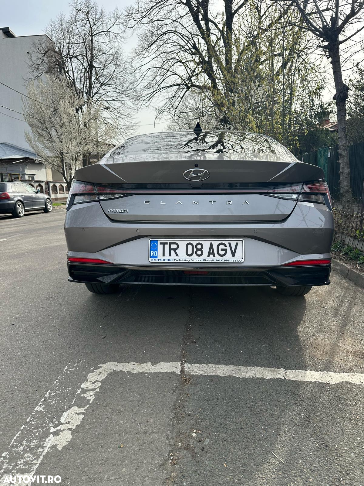 Hyundai Elantra 1.6 l 123 CP 6MT Highway - 2