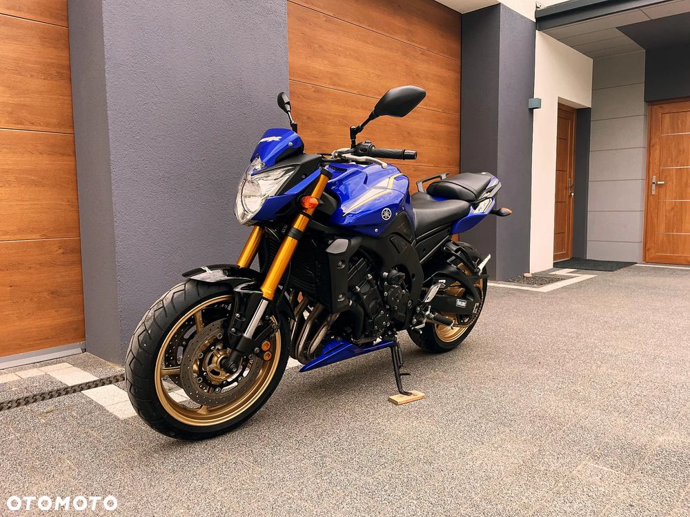 Yamaha FZ8 - 4