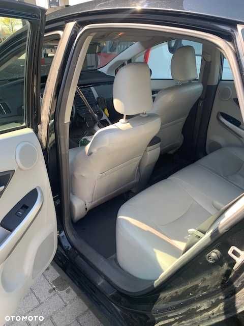 Toyota Prius - 5