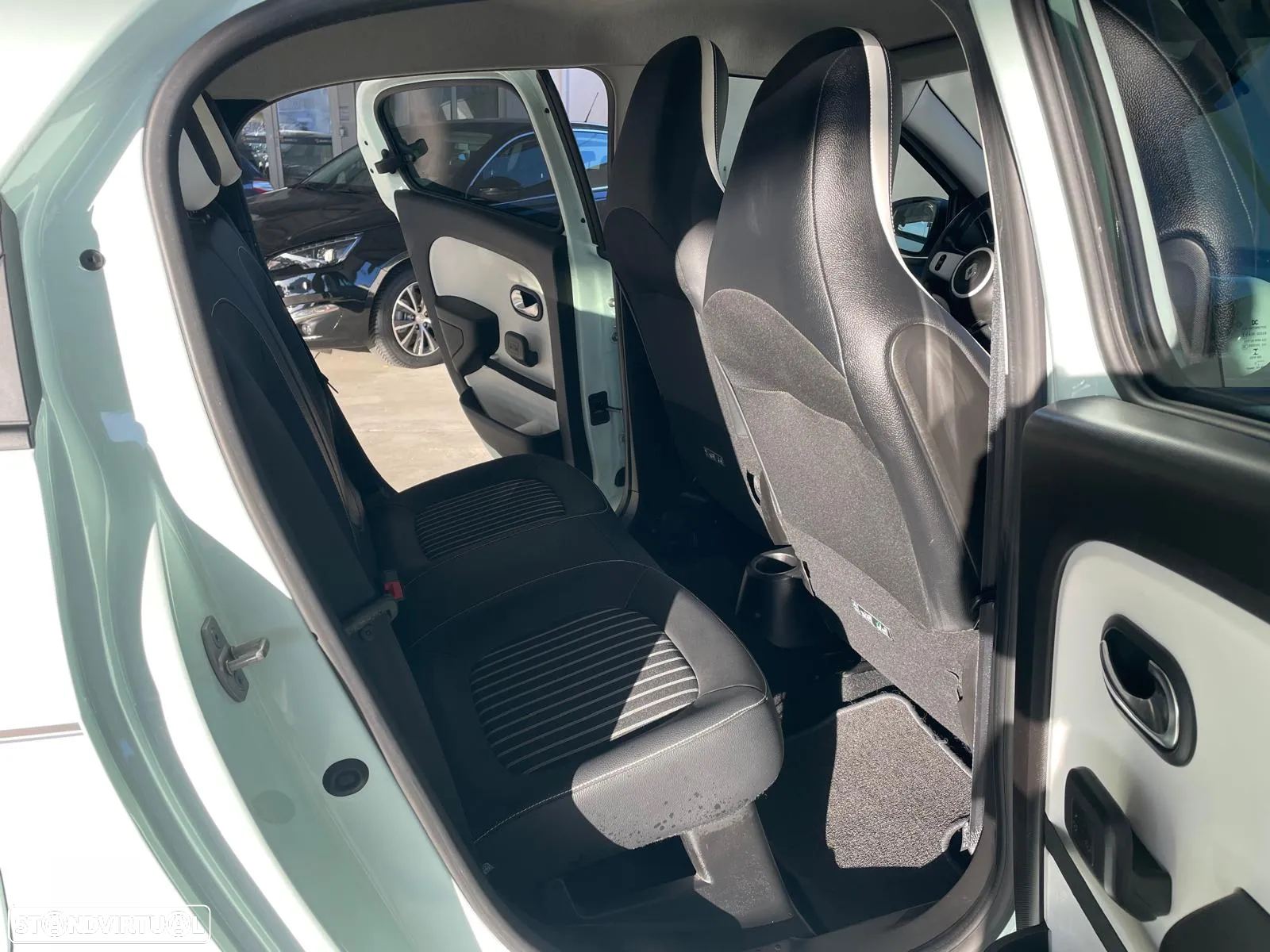 Renault Twingo TCE 90 EDC INTENS - 31
