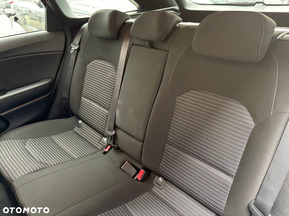 Kia Ceed - 13